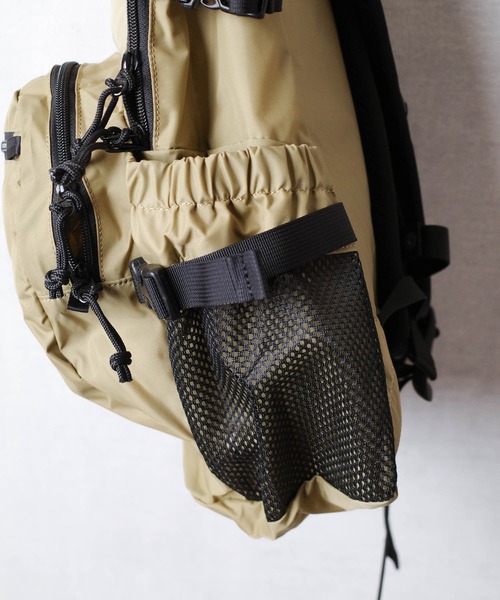 FREDRIK PACKERS(フレドリックパッカーズ)の「『FREDRIK PACKERS』マザーズバッグ 210D DAY PACK TIPI 210デニール デイパック バックパック ティピ(バックパック/リュック・レディース・ブラック/ベージュ/チャコールグレー・FREE)」の14枚目の写真