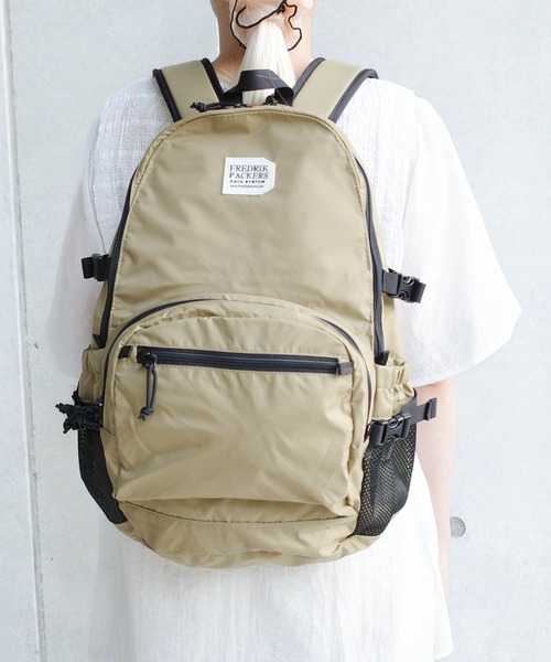 FREDRIK PACKERS(フレドリックパッカーズ)の「『FREDRIK PACKERS』マザーズバッグ 210D DAY PACK TIPI 210デニール デイパック バックパック ティピ(バックパック/リュック・レディース・ブラック/ベージュ/チャコールグレー・FREE)」の8枚目の写真