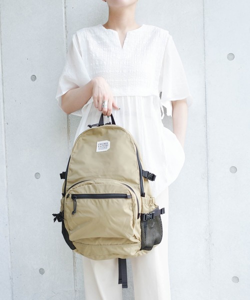 FREDRIK PACKERS(フレドリックパッカーズ)の「『FREDRIK PACKERS』マザーズバッグ 210D DAY PACK TIPI 210デニール デイパック バックパック ティピ(バックパック/リュック・レディース・ブラック/ベージュ/チャコールグレー・FREE)」の10枚目の写真
