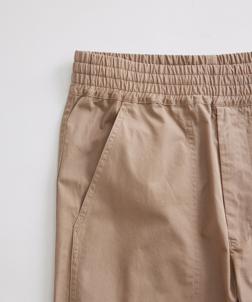 ADAM ET ROPE'（アダムエロペ）の「ガーメントダイ イージーベイカー トラウザーズ / テーパード / ロングシーズン着用可能（その他パンツ・メンズ・ライトグレー/ベージュ系その他/ネイビー・M/L）」の6枚目の写真