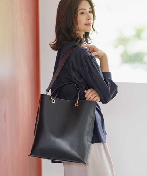 Elura(エルーラ)の「スマートリュクス2WAYトート/137727(トートバッグ・レディース・アイボリー/ブラック・ONE SIZE)」の3枚目の写真