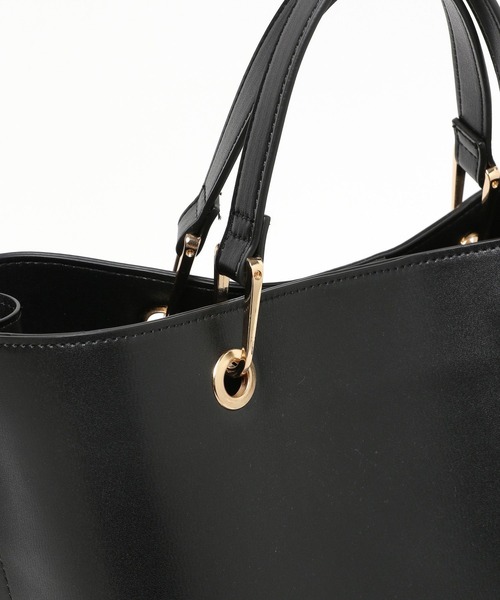 Elura(エルーラ)の「スマートリュクス2WAYトート/137727(トートバッグ・レディース・アイボリー/ブラック・ONE SIZE)」の16枚目の写真