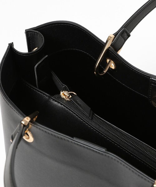 Elura(エルーラ)の「スマートリュクス2WAYトート/137727(トートバッグ・レディース・アイボリー/ブラック・ONE SIZE)」の17枚目の写真