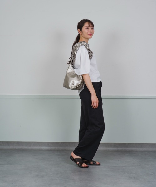 HELOYSE（エロイーズ）の「【HELOYSE/エロイーズ】ギャザーフリルトートバッグ　shoulder on LOVE leather mini（トートバッグ・レディース・ブラック/シルバー・FREE）」の18枚目の写真