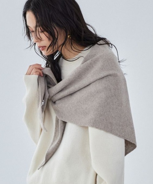 ｓh ok o r ay'sのストールとヤマダヤのグレー ニット sh ok o r ay'sのストールとヤマダヤのグレー ニット YASHIKI