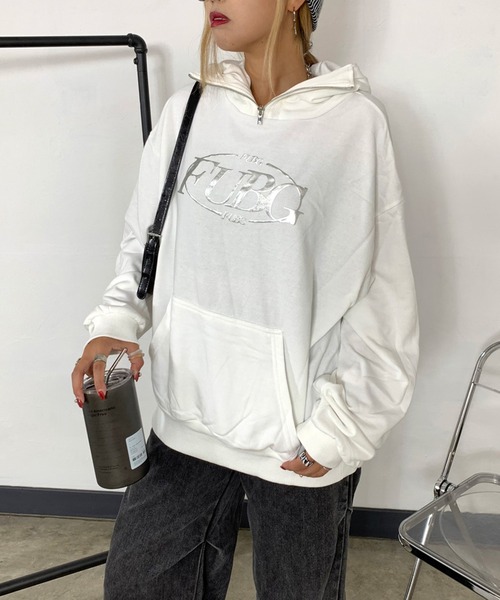 non-hedge（ノンヘッジ）の「シルバーロゴハーフジップビッグパーカー（パーカー・レディース・グレー/オフホワイト/チャコールグレー/ブラック・FREE）」の2枚目の写真