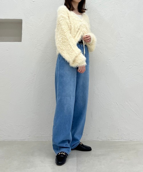 favclo.(ファブクロ)の「BACK LOGO STRAIGHT DENIM PANTS / バックロゴストレートデニムパンツ(デニムパンツ・レディース・サックスブルー/インディゴブルー・LARGE/MEDIUM)」の12枚目の写真