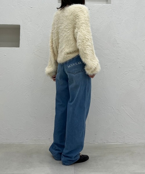 favclo.(ファブクロ)の「BACK LOGO STRAIGHT DENIM PANTS / バックロゴストレートデニムパンツ(デニムパンツ・レディース・サックスブルー/インディゴブルー・LARGE/MEDIUM)」の14枚目の写真