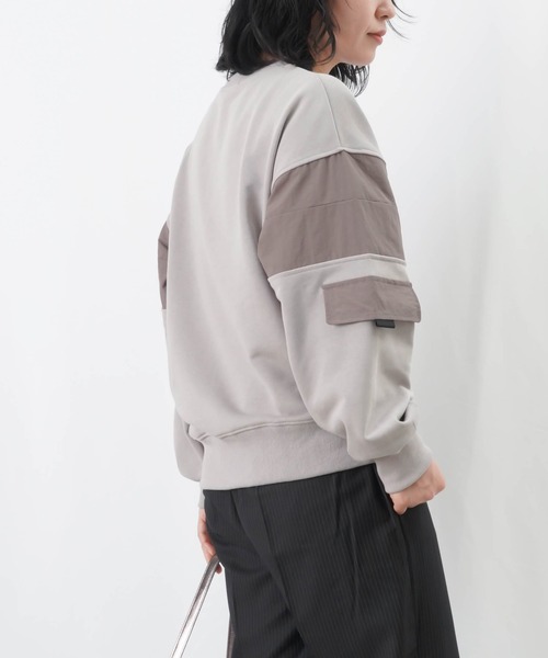 LUCA/LADY LUCK LUCA(ルカ/レディラックルカ)の「LC/LLL 袖布帛袖フラップ飾り付きプルオーバー / ミリタリー風切り替えスウェット(スウェット・レディース・ブラック/グレー/カーキ・FREE)」の17枚目の写真