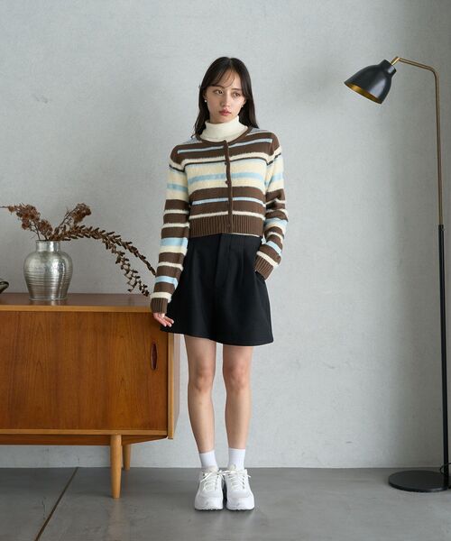 earth music&ecology（アースミュージックアンドエコロジー）の「マルチボーダーコンパクトカーディガン（カーディガン/ボレロ・レディース・ブラウン/グレー/オフホワイト・FREE）」の11枚目の写真