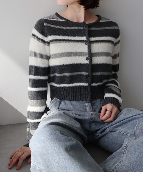 earth music&ecology（アースミュージックアンドエコロジー）の「マルチボーダーコンパクトカーディガン（カーディガン/ボレロ・レディース・ブラウン/グレー/オフホワイト・FREE）」の2枚目の写真