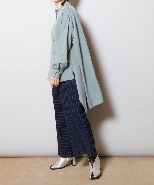 OSMOSIS(オズモーシス)の「バックフレアーブラウス(ポロシャツ・レディース・ブラック/サックスブルー/アイボリー・ONE SIZE)」の18枚目の写真