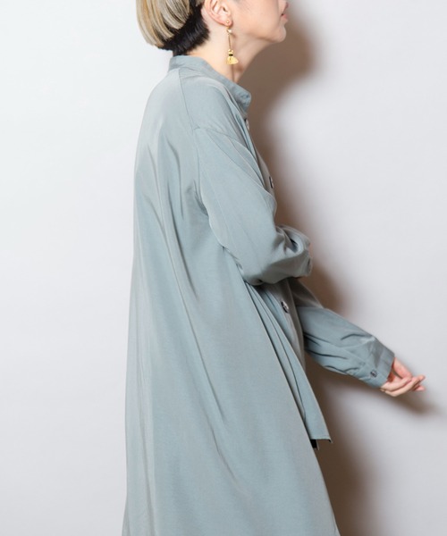 OSMOSIS(オズモーシス)の「バックフレアーブラウス(ポロシャツ・レディース・ブラック/サックスブルー/アイボリー・ONE SIZE)」の20枚目の写真