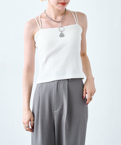 w closet（ダブルクローゼット）の「カップ付キャミ（キャミソール・レディース・オフホワイト/ブラウン/ブラック・FREE）」の7枚目の写真