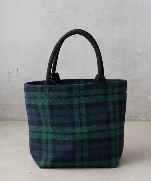 CUISINE HABITS（クイジーヌハビッツ）の「HORIZONTAL CHECK TOTE（トートバッグ・レディース・グリーン・0）」の5枚目の写真