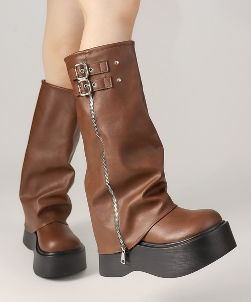 LibertyDoll(リバティードール)の「LIBERTYDOLL 厚底ダブルベルトカバーブーツ(9150)(ブーツ・レディース・ブラック/ブラウン・S/M/L/LL)」の6枚目の写真