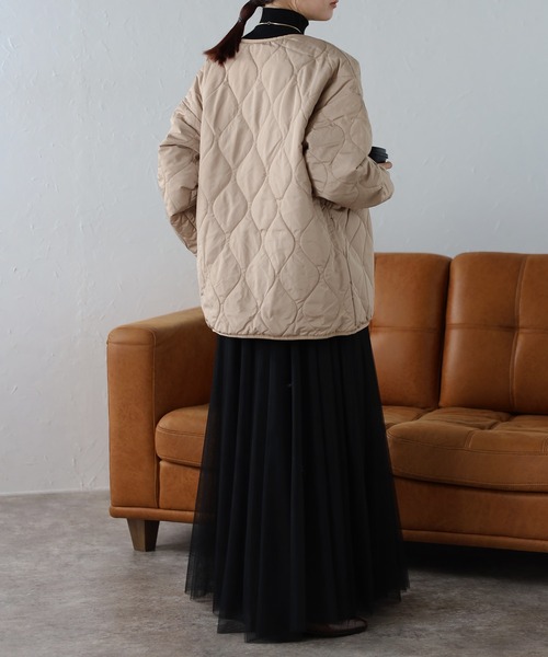Fizz(フィズ)の「ウェーブキルトノーカラージャケット(ノーカラージャケット・レディース・ベージュ/アイボリー/ブラック/カーキ・M)」の20枚目の写真