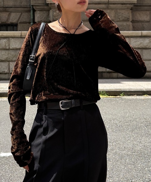 NOGLE（ノグル）の「【NOGLE/ノグル】シアーベロアプルオーバー（Tシャツ/カットソー・レディース・グレー/ブルー/アイボリー/ブラック/ブラウン/オリーブ・FREE）」の4枚目の写真