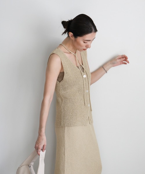 select MOCA(セレクトモカ)の「ループタイVネックニットベスト(ベスト・レディース・ベージュ/ネイビー/ブラック・FREE)」の22枚目の写真