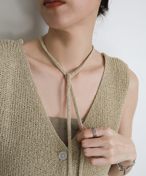 select MOCA(セレクトモカ)の「ループタイVネックニットベスト(ベスト・レディース・ベージュ/ネイビー/ブラック・FREE)」の20枚目の写真