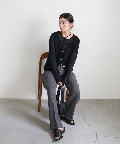 select MOCA(セレクトモカ)の「ループタイVネックニットベスト(ベスト・レディース・ベージュ/ネイビー/ブラック・FREE)」の16枚目の写真