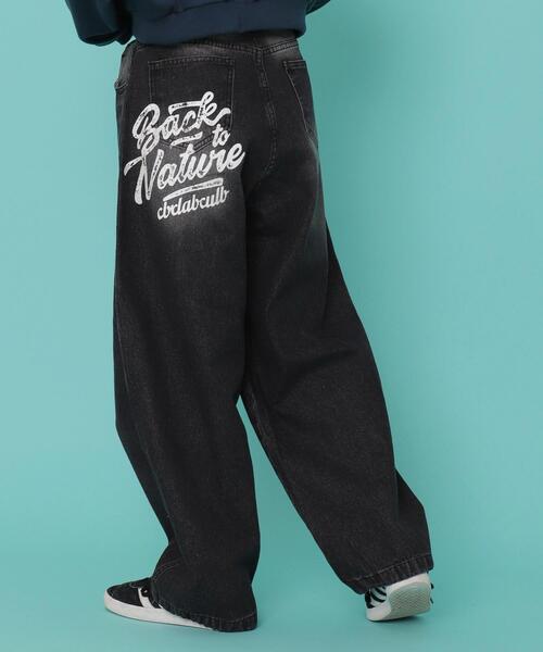 WOND(ウォンド)の「WOND/バックポケットロゴバギーデニム(デニムパンツ・レディース・ブラック/ライトインディゴブルー/インディゴブルー・SMALL/MEDIUM)」の14枚目の写真