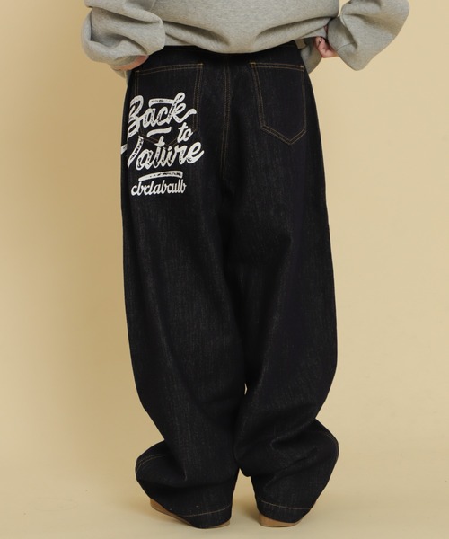 WOND(ウォンド)の「WOND/バックポケットロゴバギーデニム(デニムパンツ・レディース・ブラック/ライトインディゴブルー/インディゴブルー・SMALL/MEDIUM)」の7枚目の写真