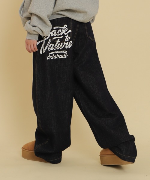 WOND(ウォンド)の「WOND/バックポケットロゴバギーデニム(デニムパンツ・レディース・ブラック/ライトインディゴブルー/インディゴブルー・SMALL/MEDIUM)」の8枚目の写真