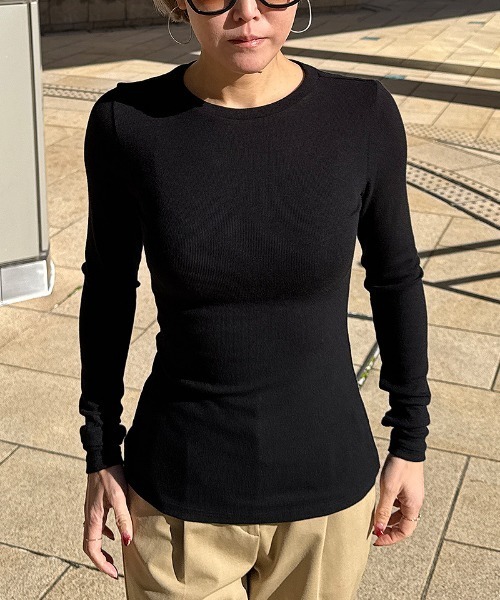 JENNE(ジェンヌ)の「日本製とろけるカットソー(Tシャツ/カットソー・レディース・ホワイト/ブラック/ブルー/ネイビー・SMALL/MEDIUM/LARGE/X-LARGE)」の6枚目の写真