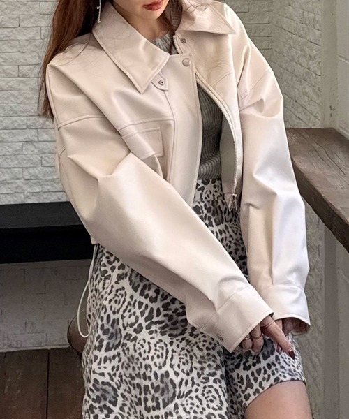 ROYAL PARTY（ロイヤルパーティー）の「オーバー合皮ショートジャケット（その他アウター・レディース・ブラック/オフホワイト・FREE）」の2枚目の写真