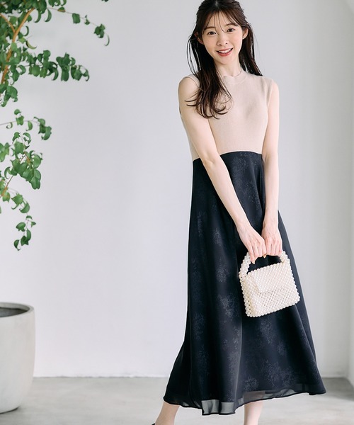 12Twelve Agenda(トゥエルブ アジェンダ)の「花柄ドッキングニットワンピース×カーディガンセット(ワンピース・レディース・ブラック/オフホワイト・M)」の1枚目の写真