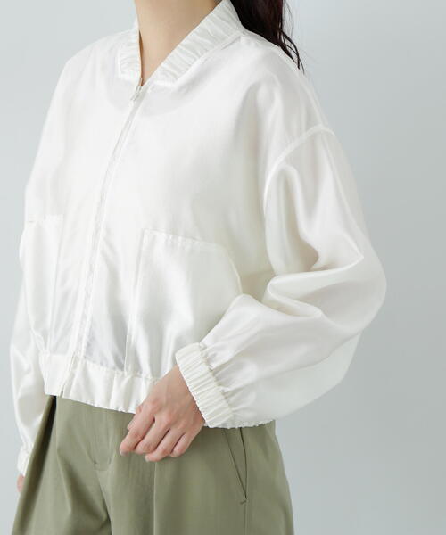 N.（N. Natural Beauty Basic）（エヌエヌナチュラルビューティーベーシック）の「シアーブルゾン（ブルゾン・レディース・オフホワイト/ブラック/グレイッシュベージュ・MEDIUM）」の11枚目の写真