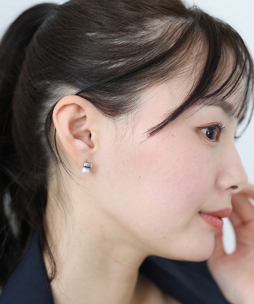 BLUEEAST（ブルーイースト）の「ボールパールピアス / サージカルステンレス（ピアス（両耳用）・レディース・シルバー/ゴールド・FREE）」の4枚目の写真