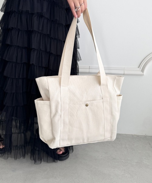 wears(ウェアーズ)の「多収納 A4収納可能 ポケット付きトートバッグ 綿トートバッグ(トートバッグ・レディース・ブラック/アイボリー・FREE)」の16枚目の写真