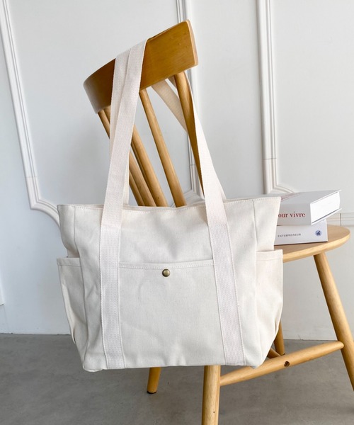 wears(ウェアーズ)の「多収納 A4収納可能 ポケット付きトートバッグ 綿トートバッグ(トートバッグ・レディース・ブラック/アイボリー・FREE)」の13枚目の写真