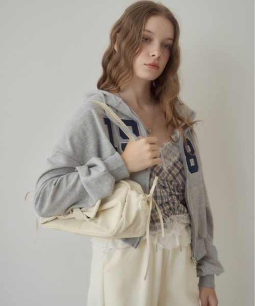 Birthday room（バースデイルーム）の「リボンナイロンショルダーBAG/ribbon nnylon shoulder bag（ショルダーバッグ・レディース・ブラック/アイボリー/ライトブルー・FREE）」の9枚目の写真