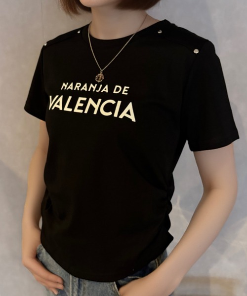 Girly Doll(ガーリードール)の「スタッズ付きサイドギャザーTシャツ(Tシャツ/カットソー・レディース・ベージュ/ブラック/ホワイト/グレー・F)」の7枚目の写真