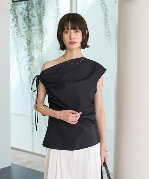 Rouge vif Anna(ルージュヴィフアンナ)の「ギャザーアシンメトリーブラウス(シャツ/ブラウス・レディース・ブラック/ホワイト・フリー)」の8枚目の写真