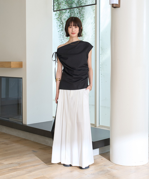 Rouge vif Anna(ルージュヴィフアンナ)の「ギャザーアシンメトリーブラウス(シャツ/ブラウス・レディース・ブラック/ホワイト・フリー)」の13枚目の写真