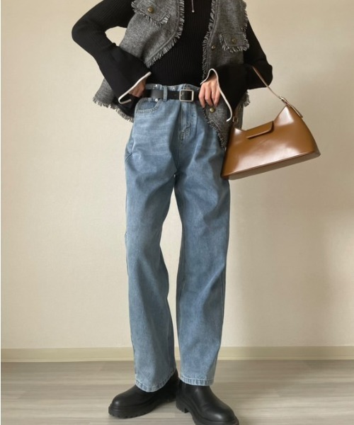 Belle Cie(ベルシー)の「脚長見え タック入り ハイウエストワイドデニムパンツ ロング丈(デニムパンツ・レディース・サックスブルー/ブラック・L/M/XL/S)」の15枚目の写真