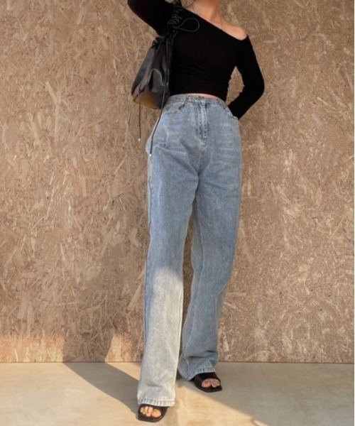Belle Cie(ベルシー)の「脚長見え タック入り ハイウエストワイドデニムパンツ ロング丈(デニムパンツ・レディース・サックスブルー/ブラック・L/M/XL/S)」の10枚目の写真