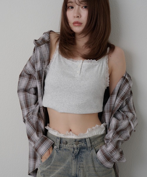 RAY CASSIN（レイカズン）の「オーバーサイズフード付きチェック/レースシャツ（シャツ/ブラウス・レディース・ブラック/ブラウン/ブルー/アイボリー/ブラック系その他2・FREE）」の6枚目の写真