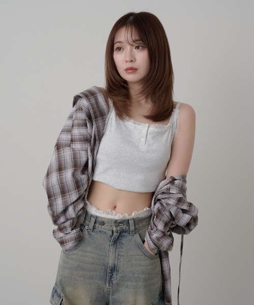 RAY CASSIN（レイカズン）の「オーバーサイズフード付きチェック/レースシャツ（シャツ/ブラウス・レディース・ブラック/ブラウン/ブルー/アイボリー/ブラック系その他2・FREE）」の8枚目の写真