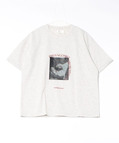 Chillfar（チルファー）の「デザインモチーフロゴTEE(M1)（Tシャツ/カットソー・レディース・ホワイト系2/ホワイト系1/キナリ/オートミール/ブルー/ピンク系2/ピンク系1/ネイビー系2/ネイビー系1/グレー系2/グレー系1/レッド系2/レッド系1・FREE）」の2枚目の写真