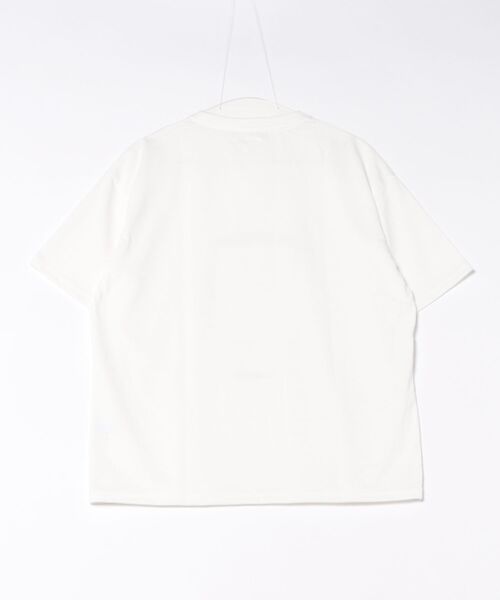 Chillfar（チルファー）の「デザインモチーフロゴTEE(M1)（Tシャツ/カットソー・レディース・ホワイト系2/ホワイト系1/キナリ/オートミール/ブルー/ピンク系2/ピンク系1/ネイビー系2/ネイビー系1/グレー系2/グレー系1/レッド系2/レッド系1・FREE）」の14枚目の写真