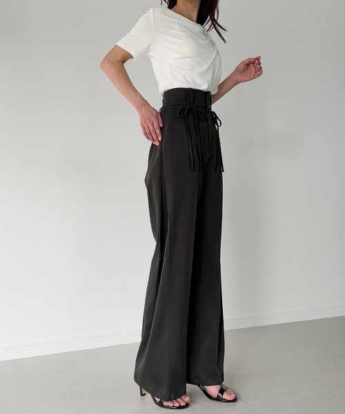 JUNOAH（ジュノア）の「サイドタックハイウエストリボンスラックス(薄手、裏地なし)（スラックス・レディース・ライトグレー/スミクロ/ブラック・X-LARGE/LARGE/MEDIUM/SMALL）」の14枚目の写真