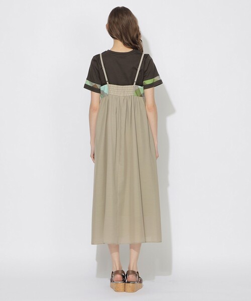 BLUE LABEL CRESTBRIDGE(ブルーレーベルクレストブリッジ)の「【WEB限定】スパンボイルキャミソールドレス(ワンピース・レディース・ベージュ/ダークネイビー/レッド系その他3・38/36)」の11枚目の写真