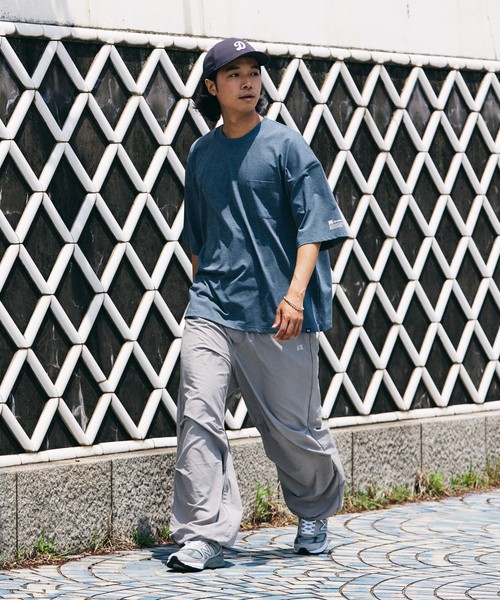 Russell Athletic（ラッセルアスレティック）の「吸水速乾 RUSSELL ATHLETIC 別注 Dri-Power(R) BIG Tシャツ（Tシャツ/カットソー・メンズ・チャコールグレー/ライトブルー/ブラック/ホワイト・SMALL/MEDIUM/LARGE）」の6枚目の写真