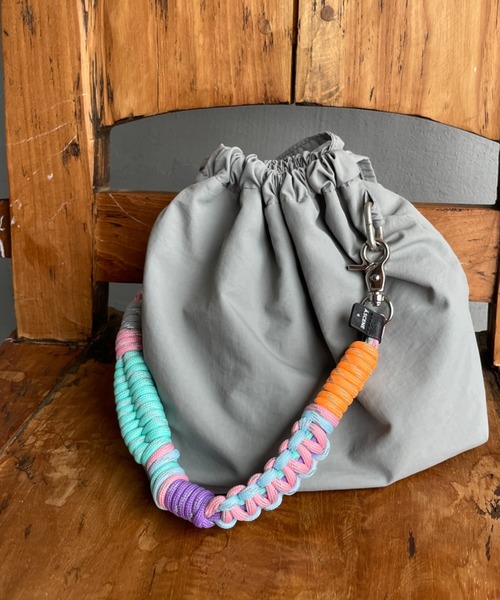 A SCENE（エーシーン）の「[A SCENE/エーシーン] DESIGN PARACORD STRAP デザイン パラコード ストラップ【追加】（スマホグッズ・レディース・オレンジ/マルチ/ブラック系/シルバー/ブルー/イエロー/グリーン/ブラック/ライトブルー・ONE SIZE）」の19枚目の写真