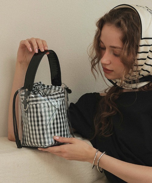 DONOBAN（ドノバン）の「ハートカットクリアバッグ（ショルダーバッグ・レディース・レッド/シルバー/ブラック・ONE）」の14枚目の写真